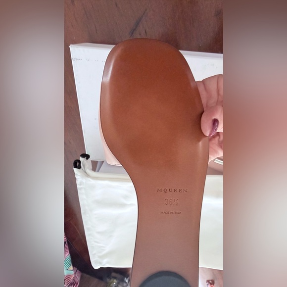 Alexander McQueen Women's Pink Slide Sandals - Picture 6 of 8